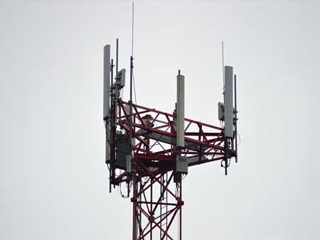 How Does It Work - What Are the Advantages and Disadvantages of Microwave Radio Communications?